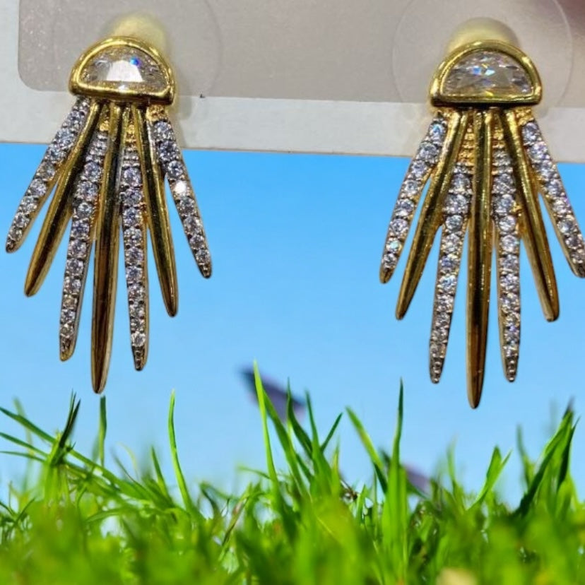 Zirkon Yasarım Küpe